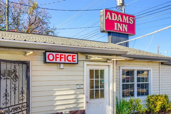 Adams Inn image 41